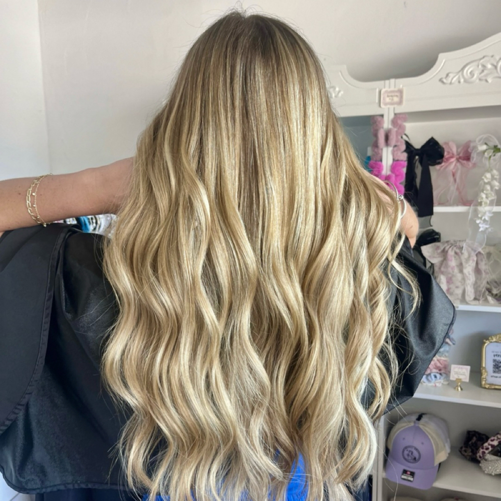 Full Lived In Blonding at Jazmyn Meeker | HAIRSTYLIST in Woodway, TX