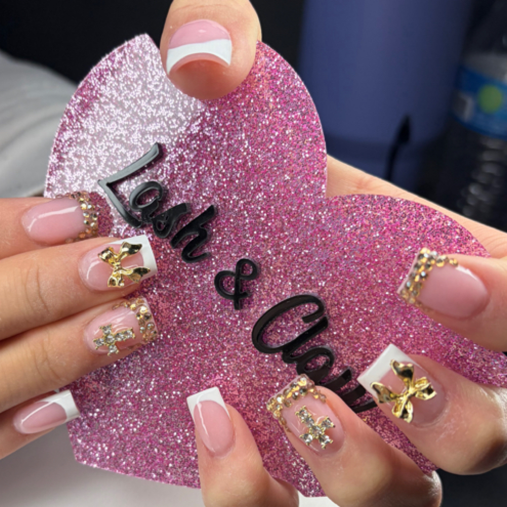 Design tier 4 at Lash & Claw in Evansville, IN