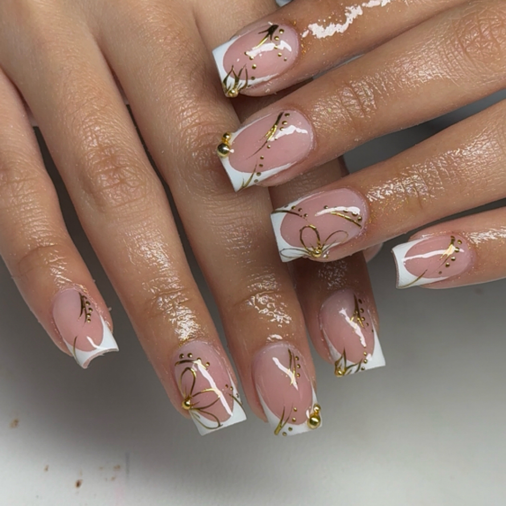 short acrylic at Jordan’s Creations in brandon, FL