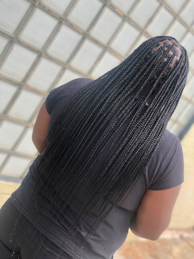 Medium Knotless Braids