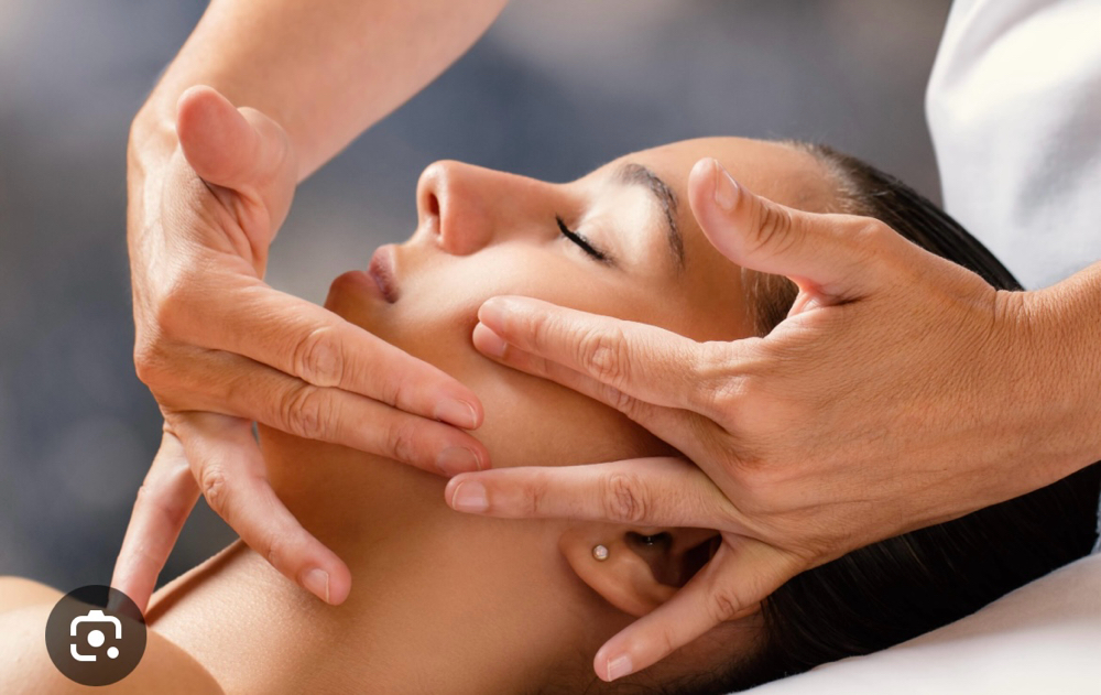 10 Minute Facial Massage
