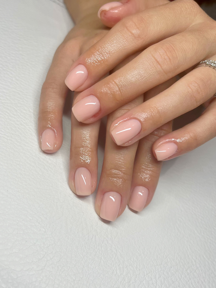 Structured Gel Mani