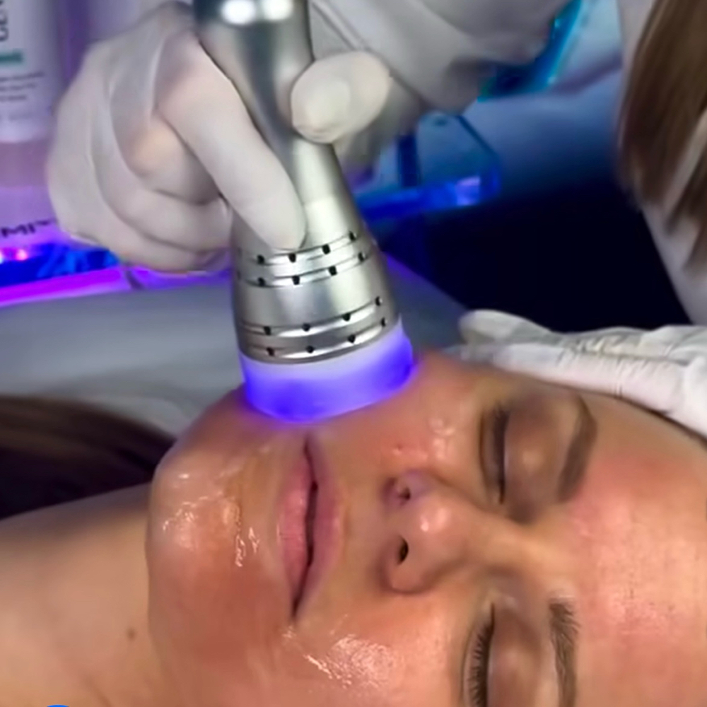 60 minute Hydro dermabrasion facial