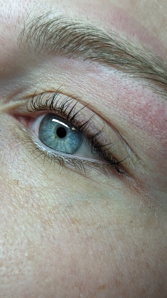 Lash lift and tint