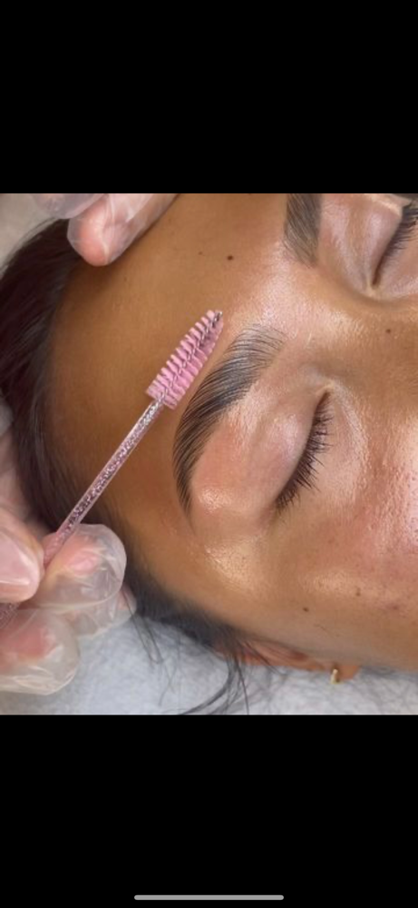 Brow Tinting And Waxing