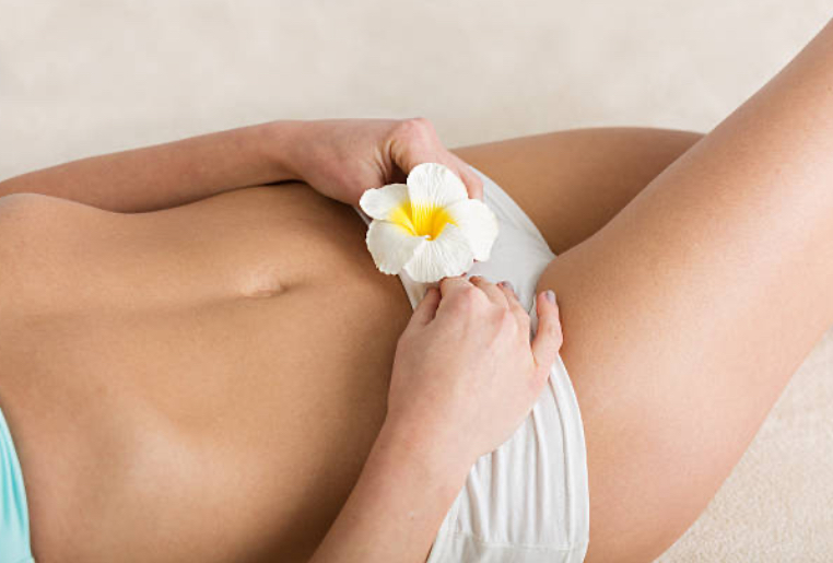 Bikini Full Wax