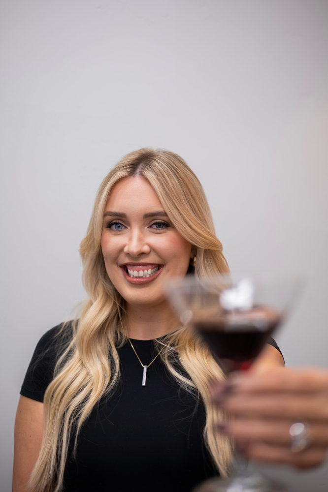 Roots & Partial Blonding & Cut