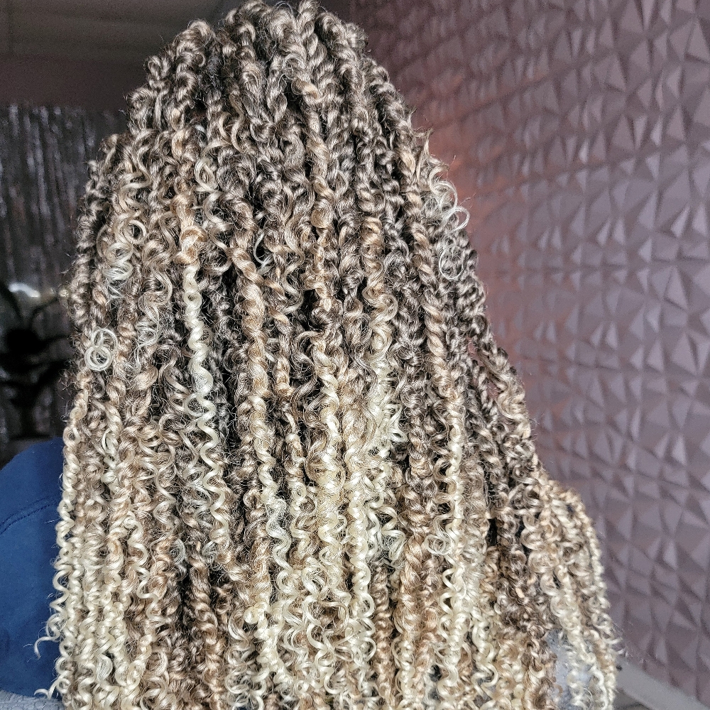 Island Twist (Mid Back length)