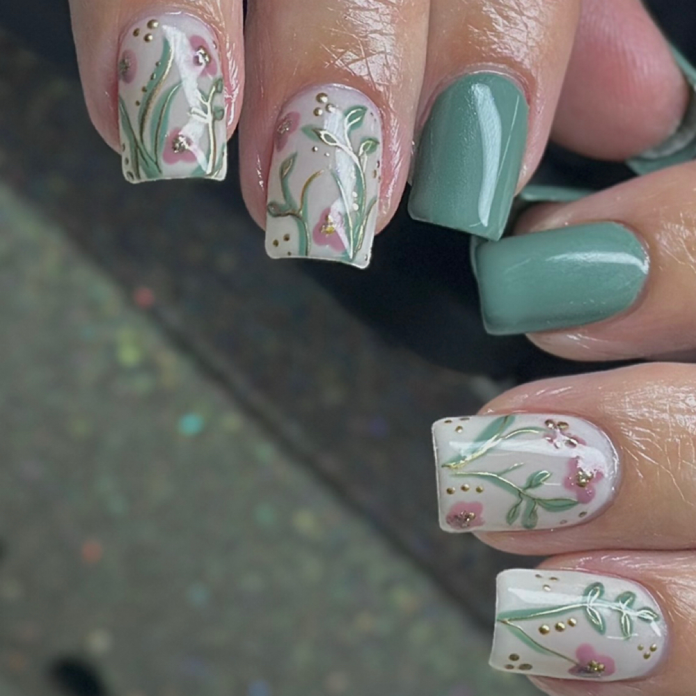 Custom Nail art at Hidden Gem Nails in Logan, OH