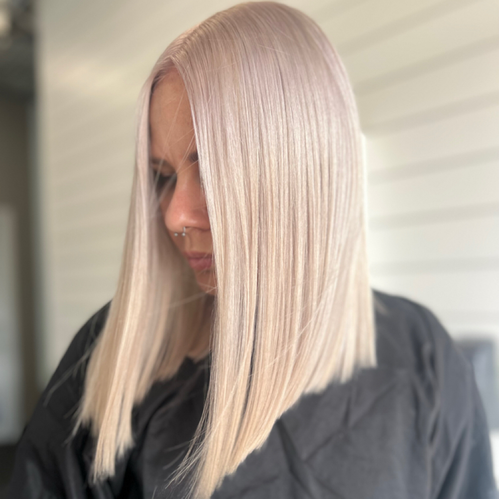 Full Lightener/ Blonde at Julie’s Beauty Corner in Riverside, CA