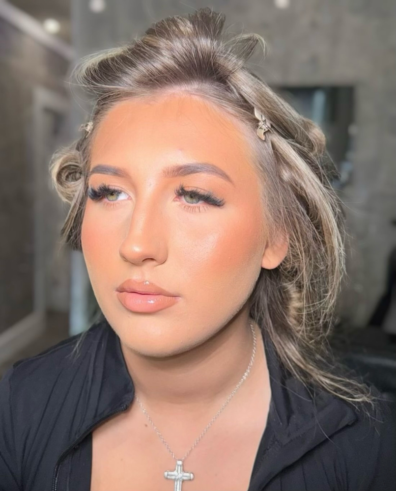 SOFT MAKEUP GLAM