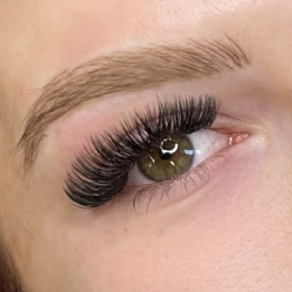 Full Set Volume Lashes