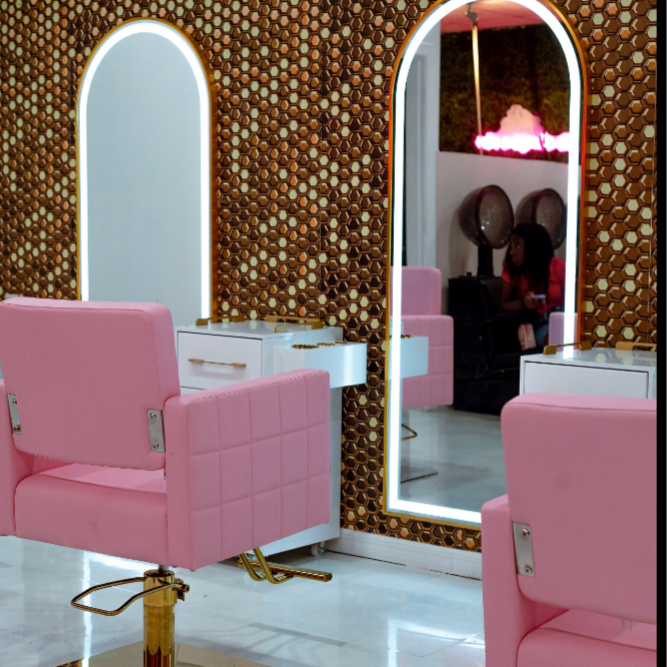 Resident Booth & Suite Rental at Mane Mission Salon in Vero Beach, FL