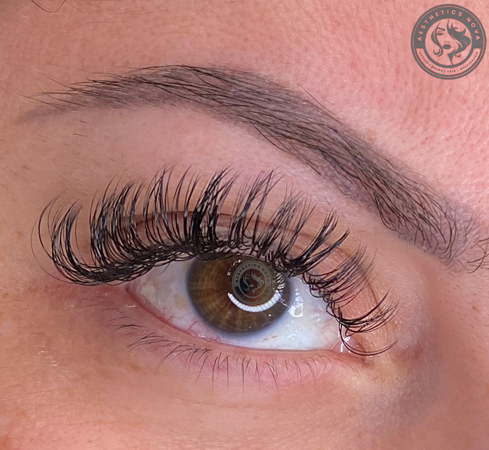 Clasic/Natural Eyelash Extensions