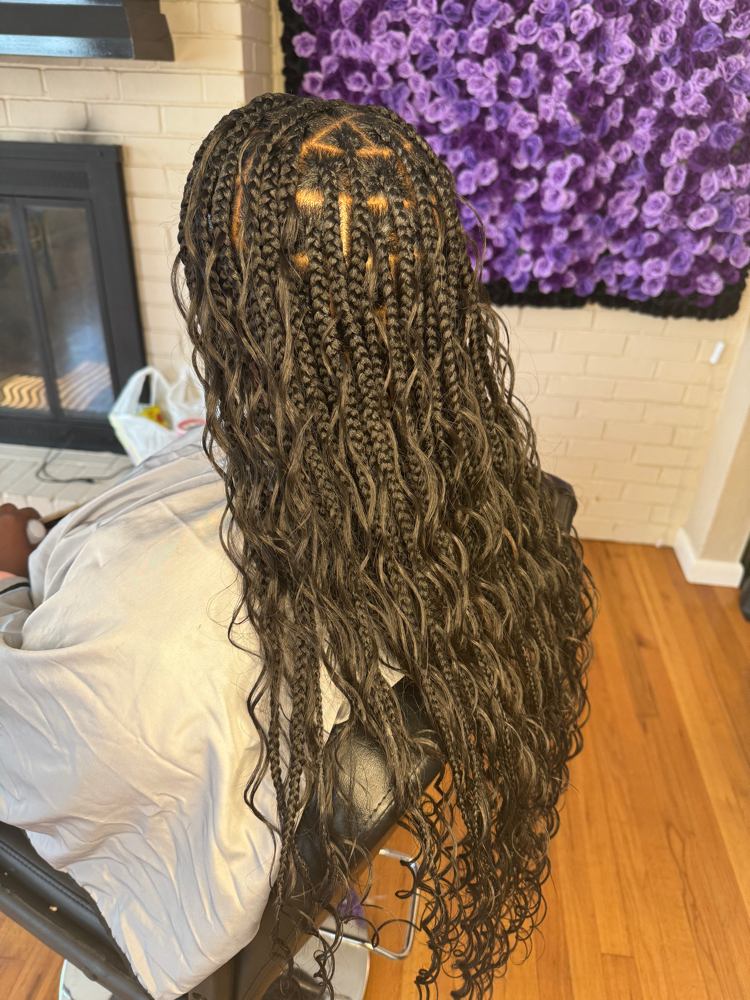 Medium Goddess Knotless Braids