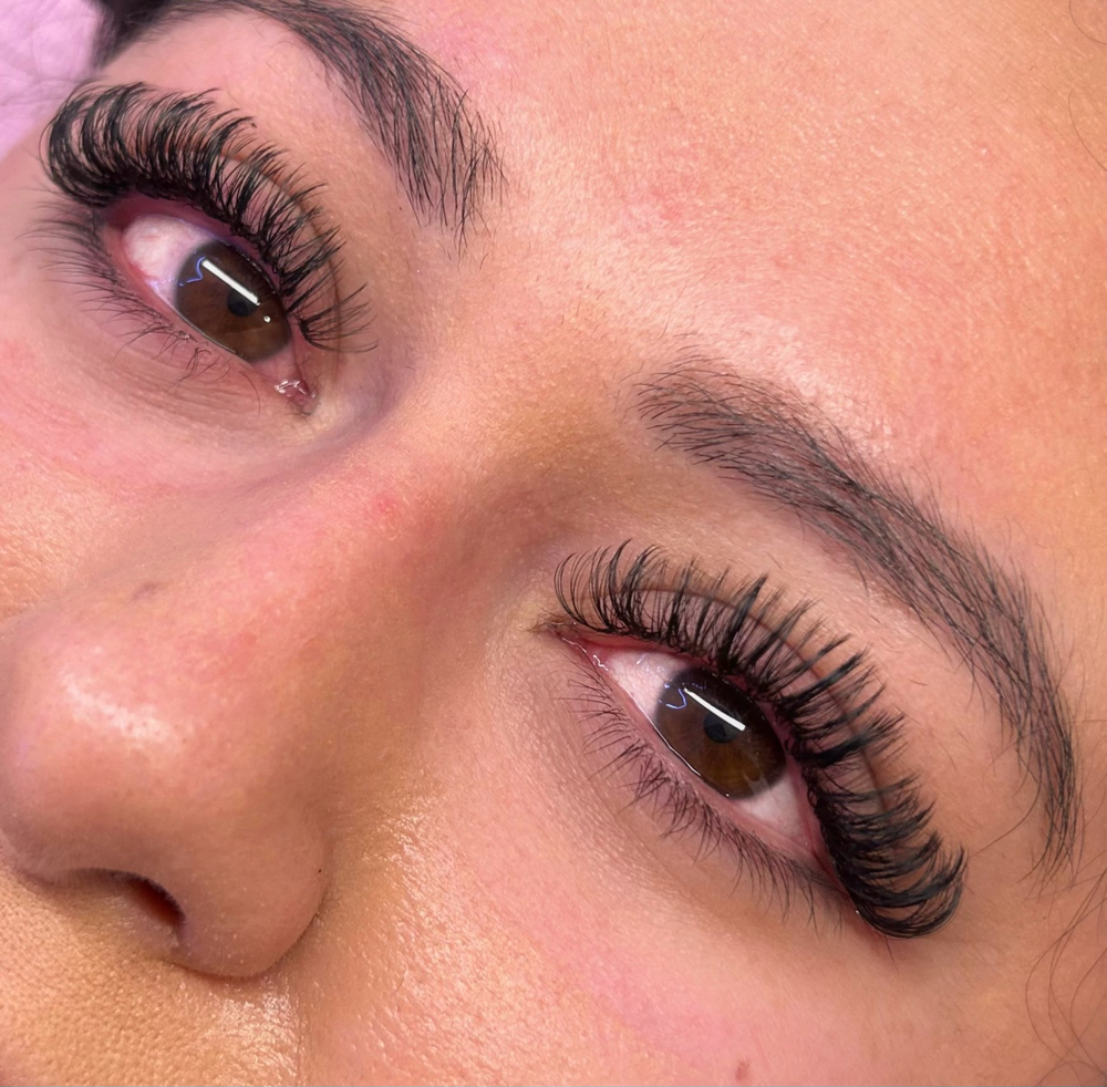 Full Set Hybrid Lashes
