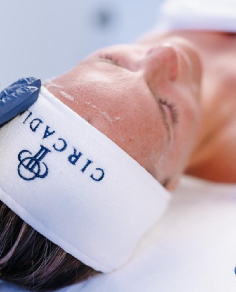 Dermaplane + Lactic Peel