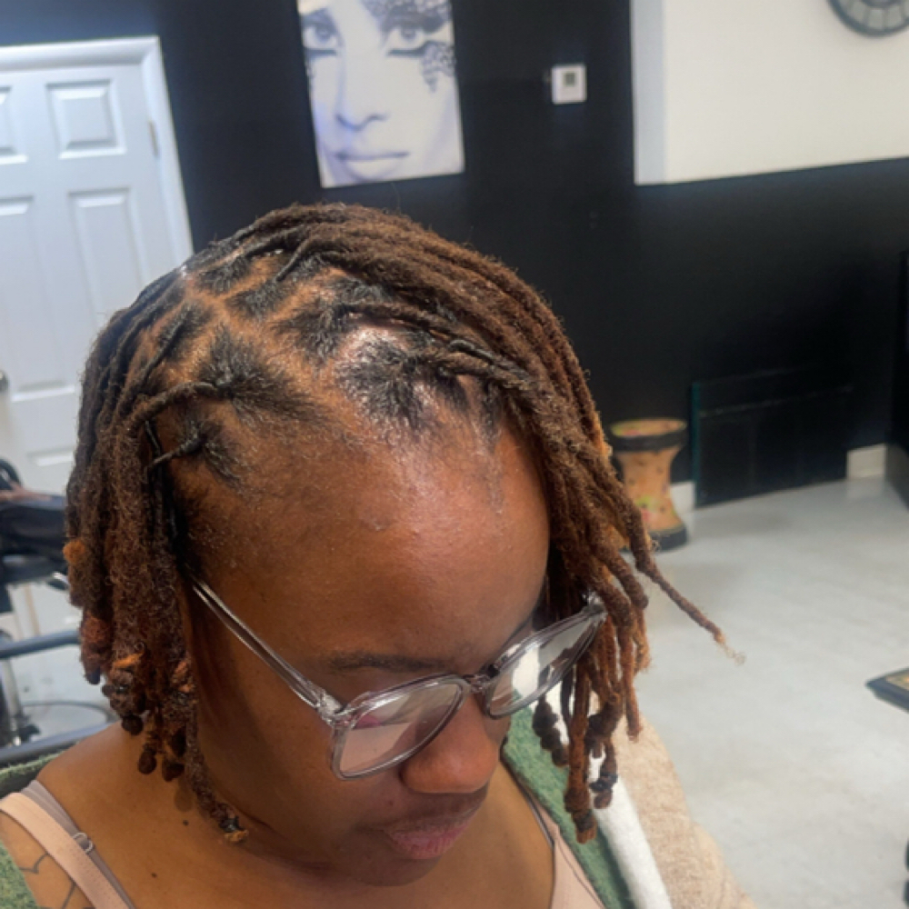 Retwist(locs) at HelAnne’s Beauty in Akron, OH