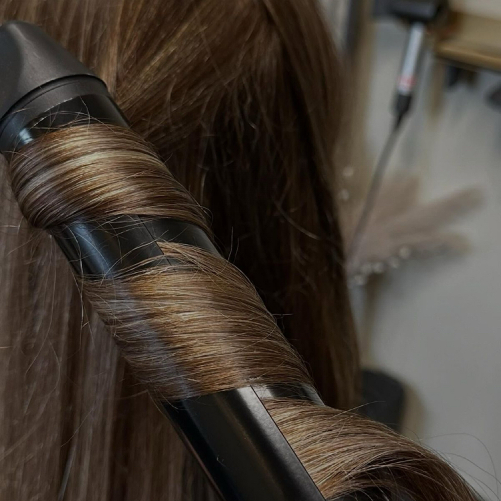Style - Flat Iron/ Curl Alone - Dev at mane scene in San Antonio, TX