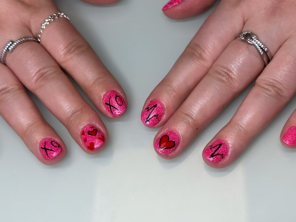 Gel Manicure (With Design)