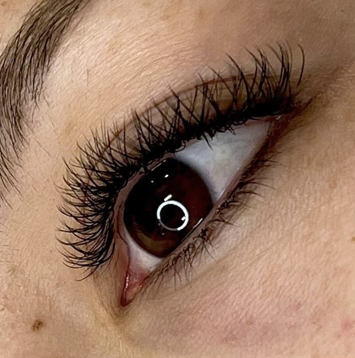 Y-Eyelash Extension