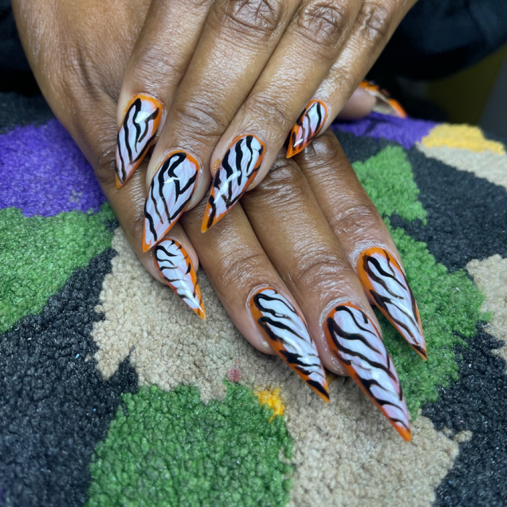 Royal Set at Royal Dripp’d Nails in Vance, SC