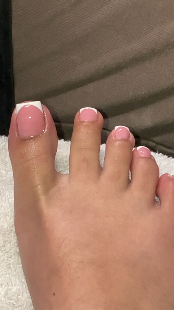 Toe Polish Refresh W/ French Tip