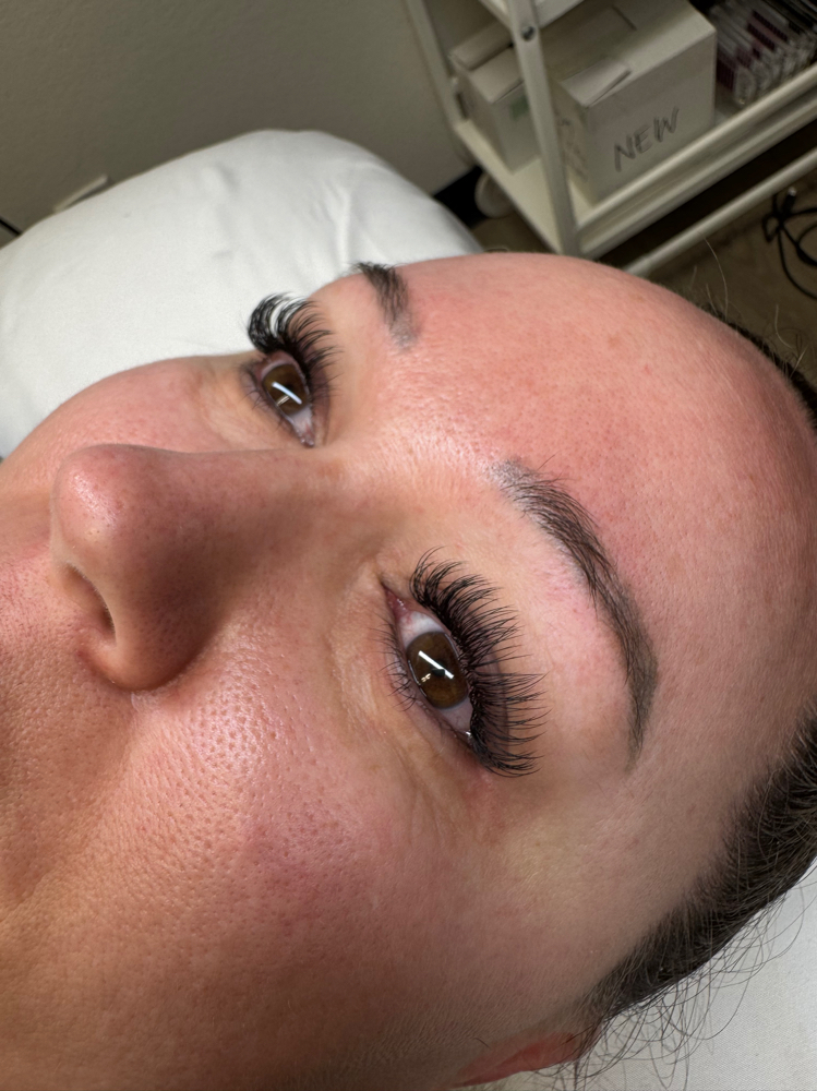 Classic Lash Full Set at Aesthetically You in Bakersfield, CA