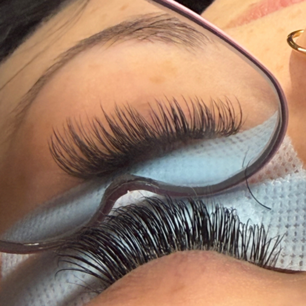 Classic lash fill at Bia’s Beauty in Manchester, MD