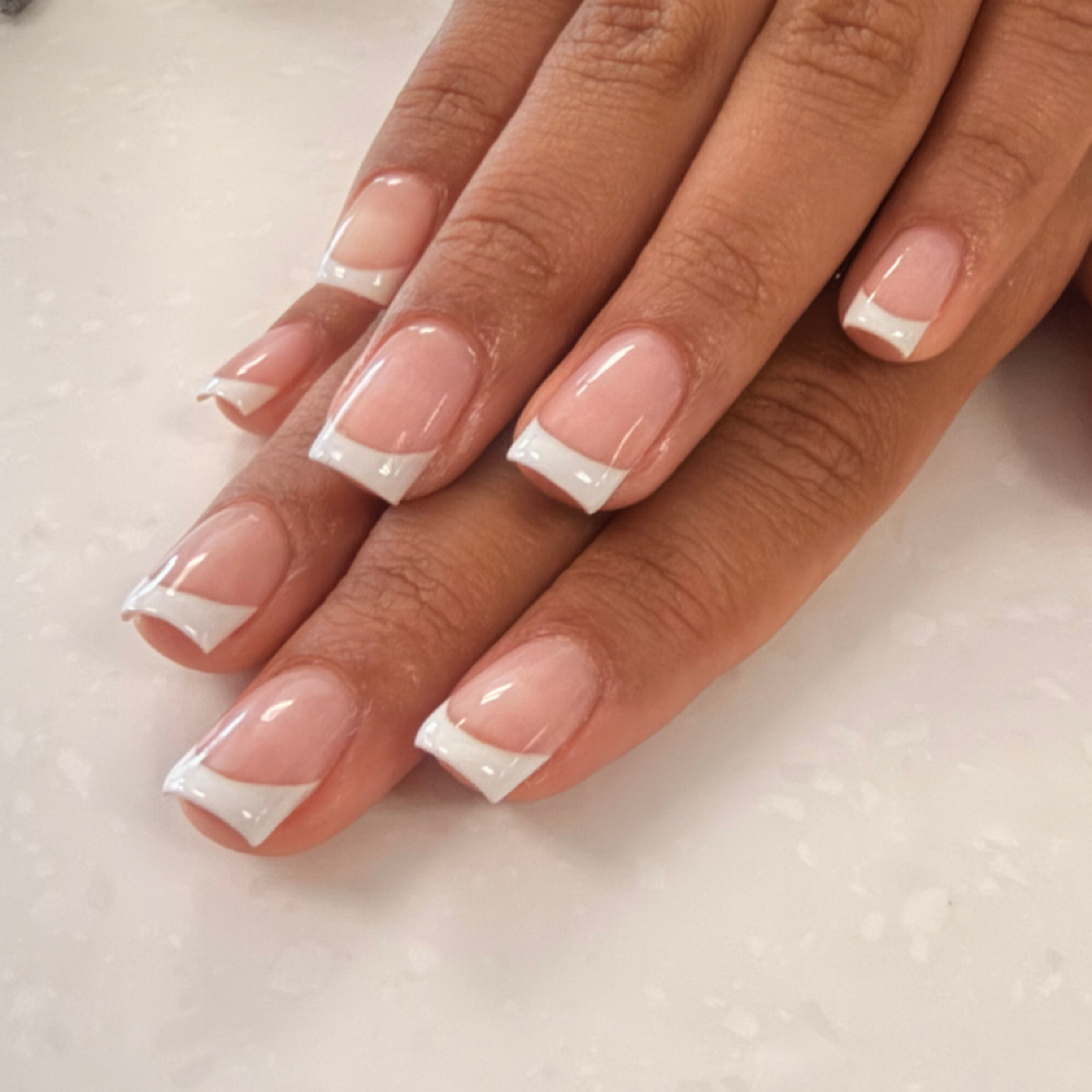 Simple Nail Design at Soleil Nails in Williamsville, NY