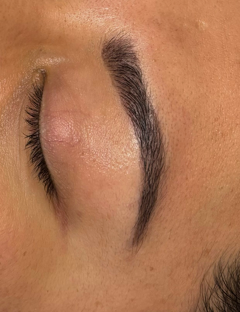 Eyebrow Tinting
