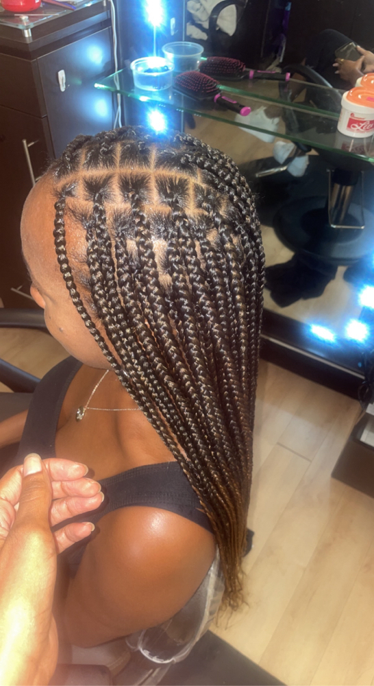 Knotless Medium Braids