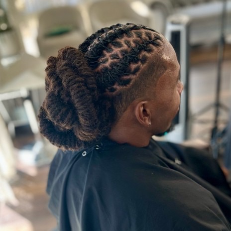 Loc- Wash Retwist & Style