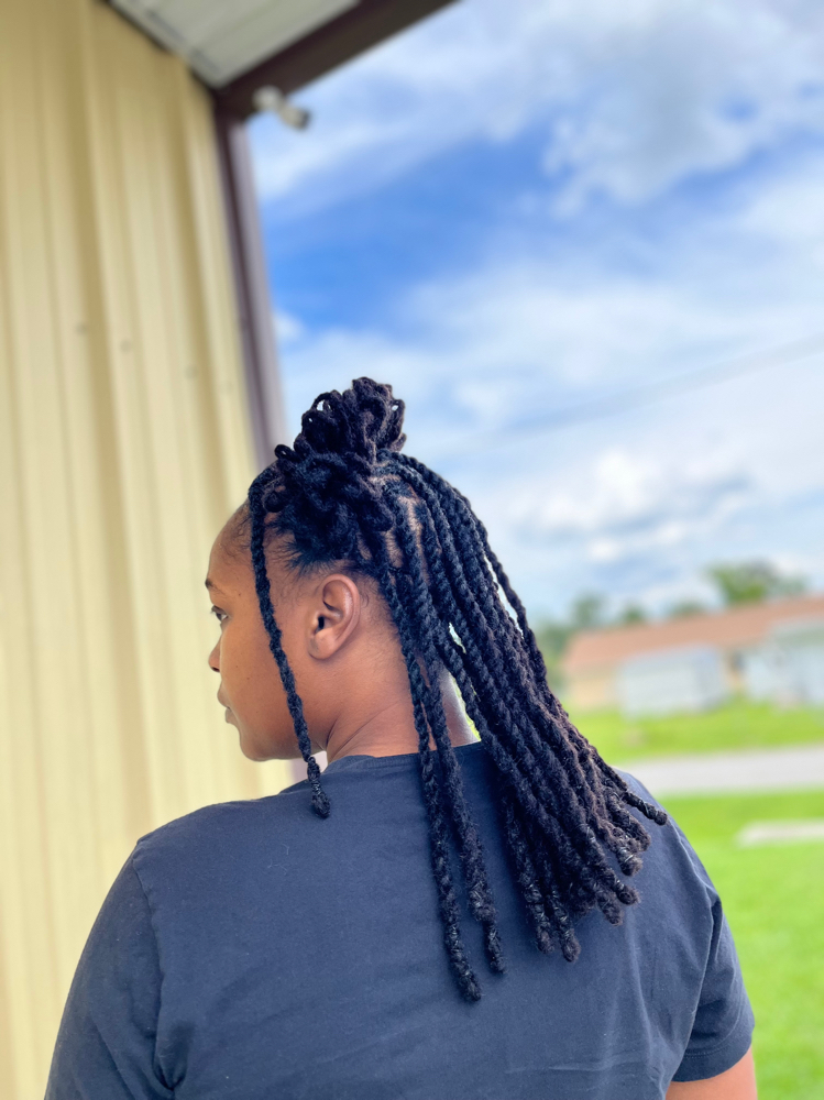 Retwist From Head To Mid Back at Bebee's Hands in Valdosta, GA