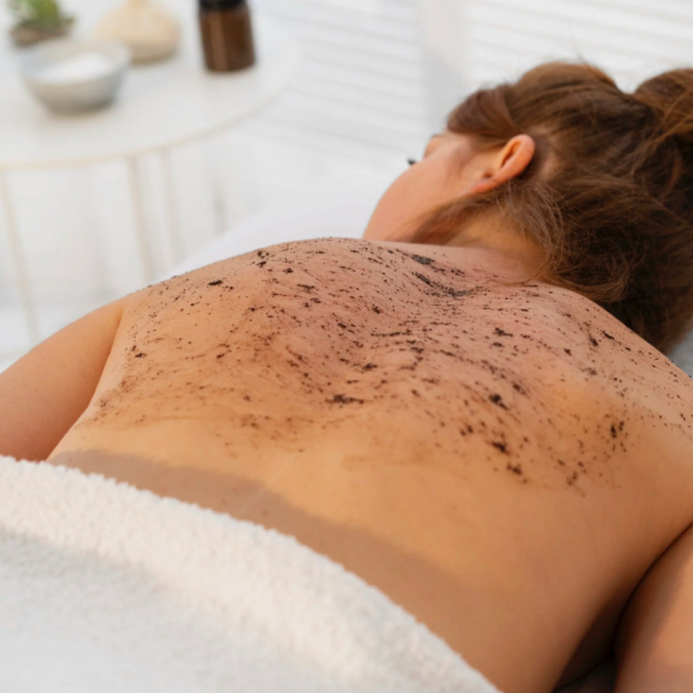 Back It Up Glow at XO LUXE BEAUTY in West Columbia, SC