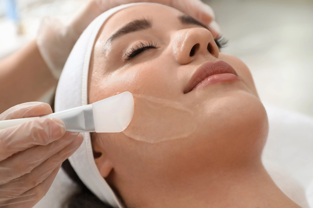 Signature Facial + Customized Peel
