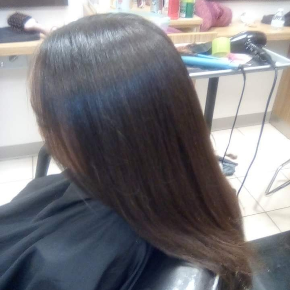 Dominican Blowout at BeRosey Hair Care Enterprise LLC
