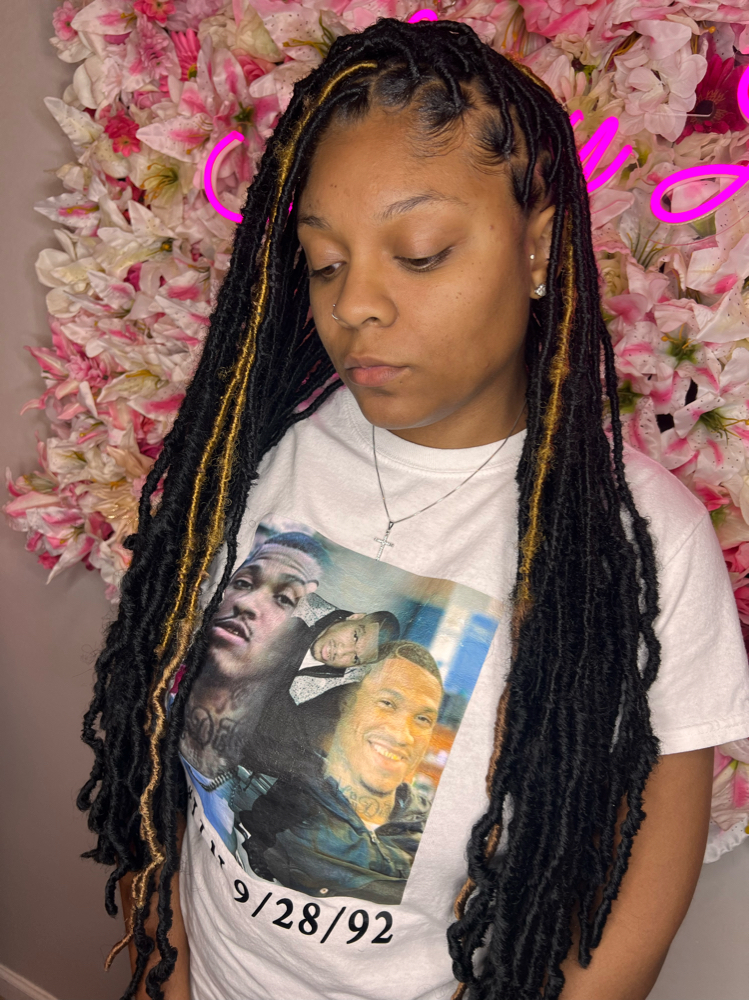 18" (Waist Length) Soft Locs