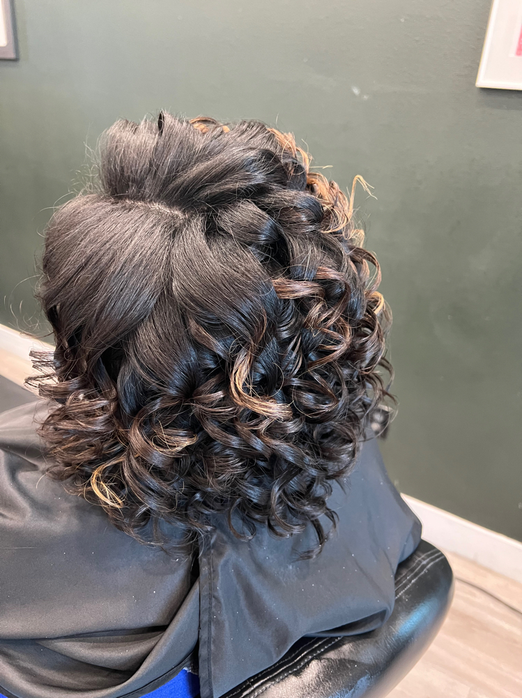 Shampoo & Style- Relaxed Clients