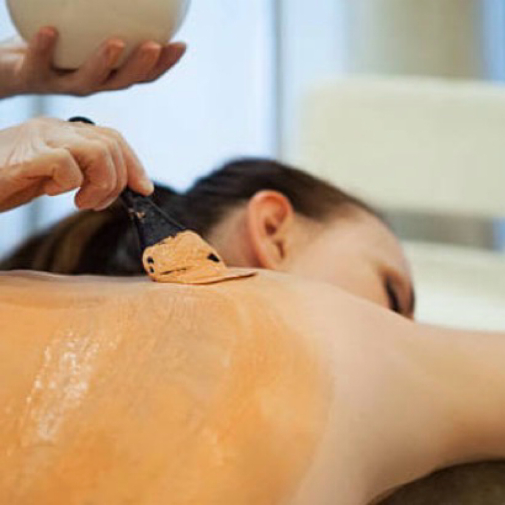 Back Facial at Esthetics_byleza in Menifee, CA