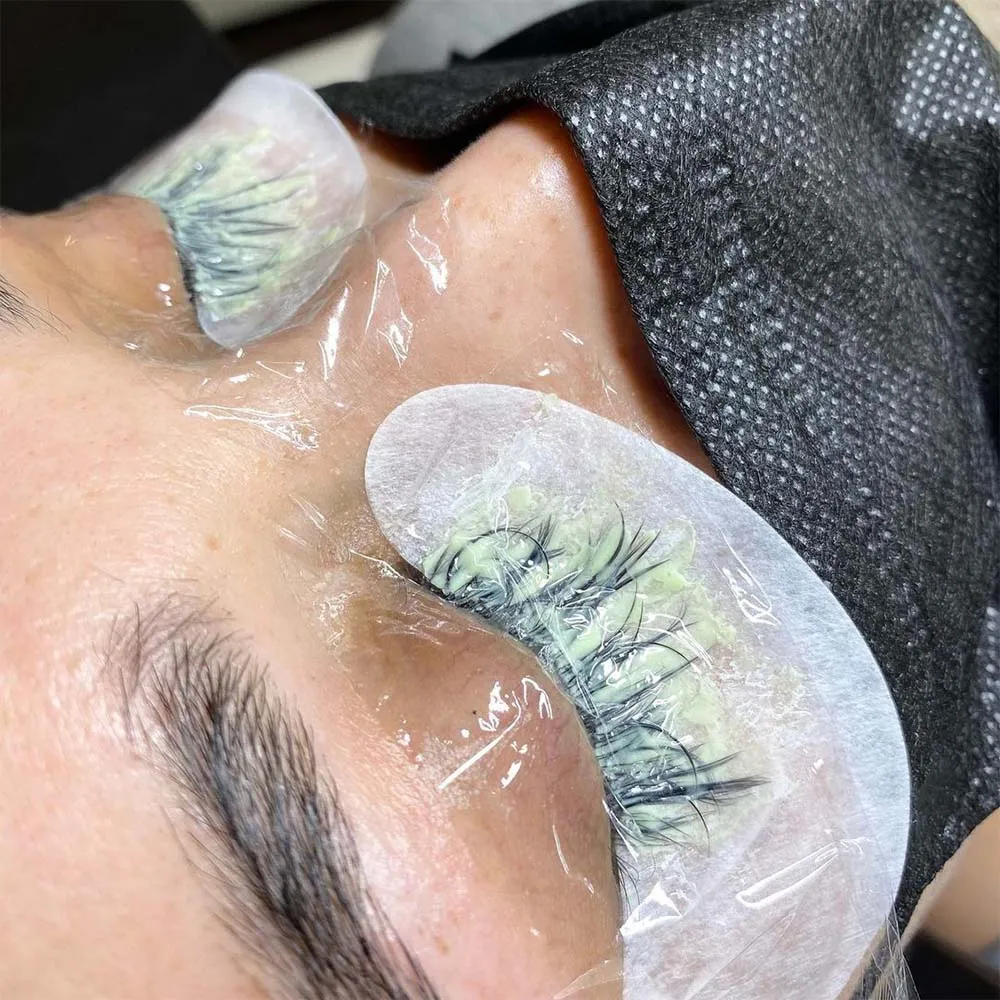 Lash Removal
