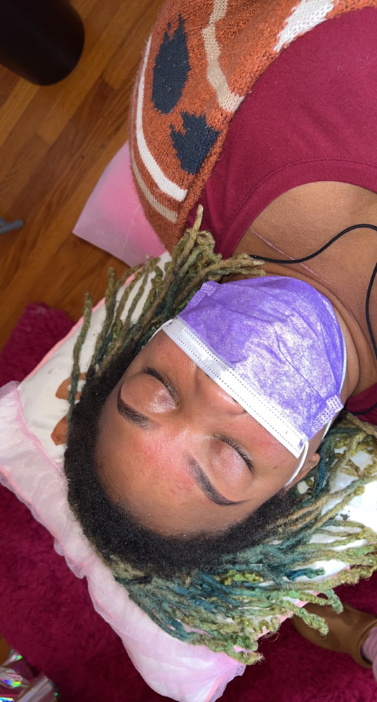 Brow Wax And Tweeze