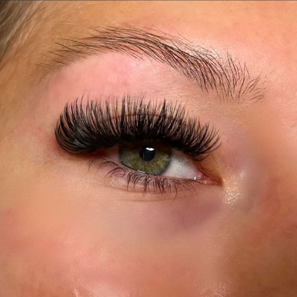 Full Set - lash extensions at Evolve Skin And Beauty in San Diego, CA