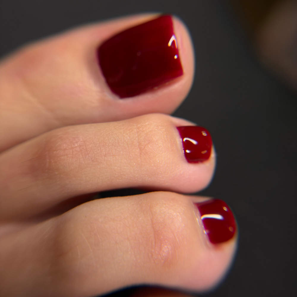 Pedicure (Esmaltado en Gel) at DariStudio in Dunwoody, GA