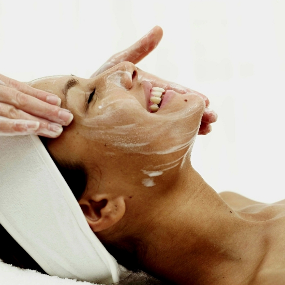 Express Facial at Mia Sol Esthetics in Wayne, NJ