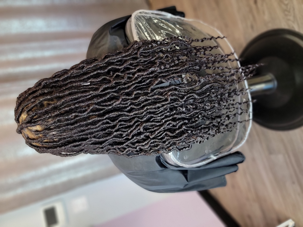 Medium Soft Locs (Individual)