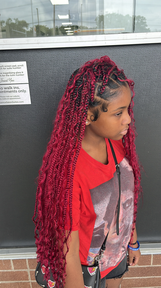 Medium Knotless at Luxuryybraidsbyshar in Homewood, IL