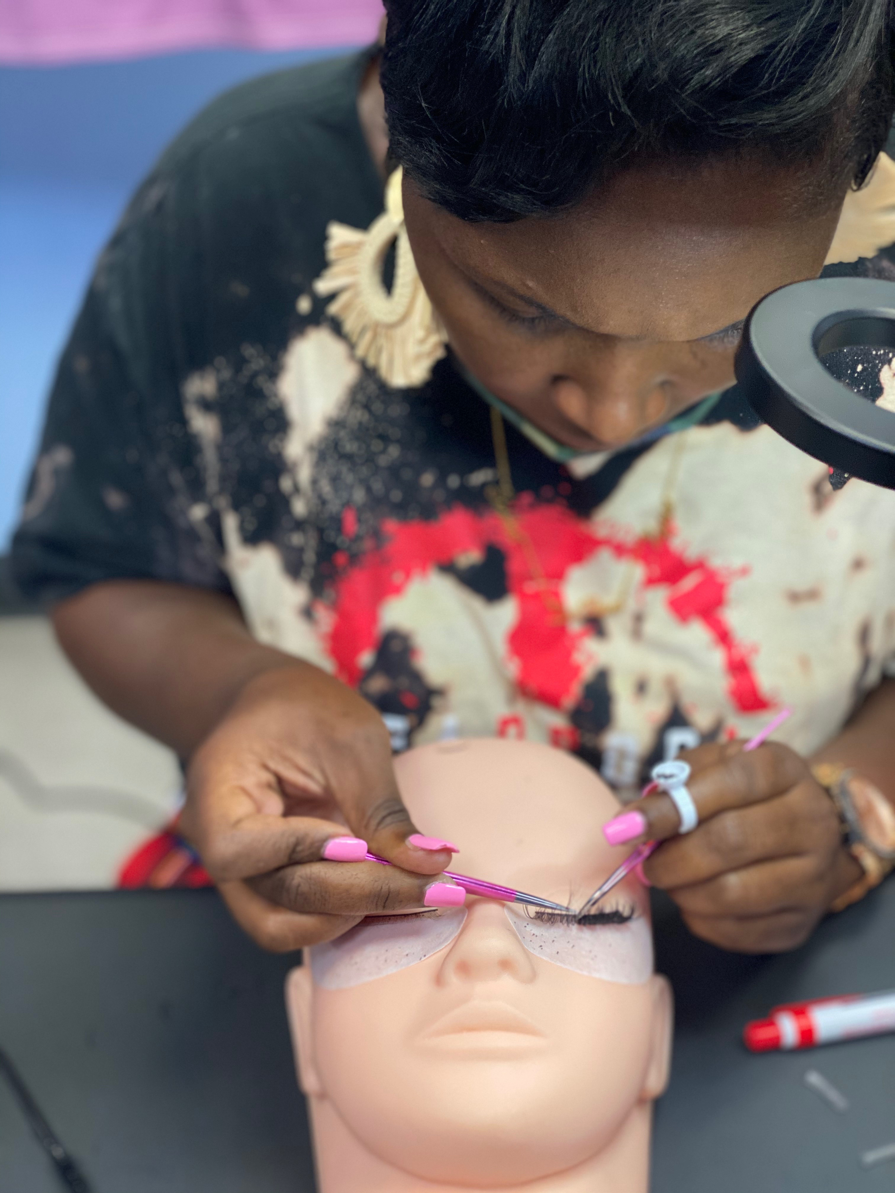 Beginner Eyelash Extension Training