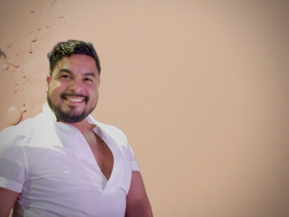 Consultation at The Beauties of E at Encore Hair Studio in Long Beach, CA