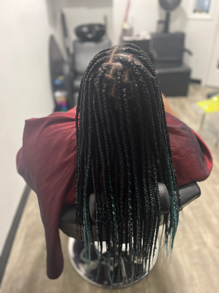 Large Knotless Braids